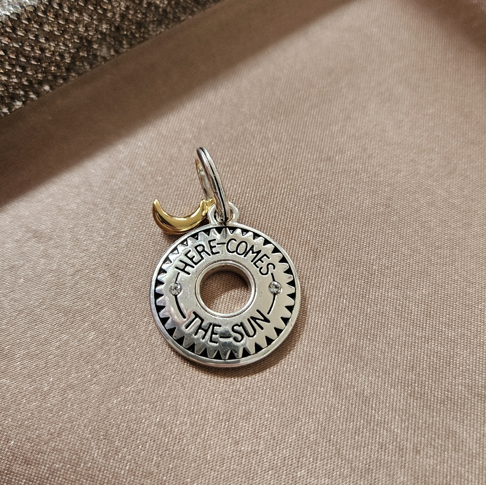 Brighton Shadowshine Sun Charm